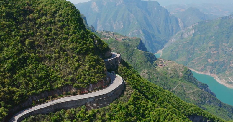 神女天路.jpg 神女天路.jpg