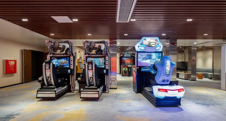 电玩区2_调整大小.jpg 电玩区2_调整大小.jpg